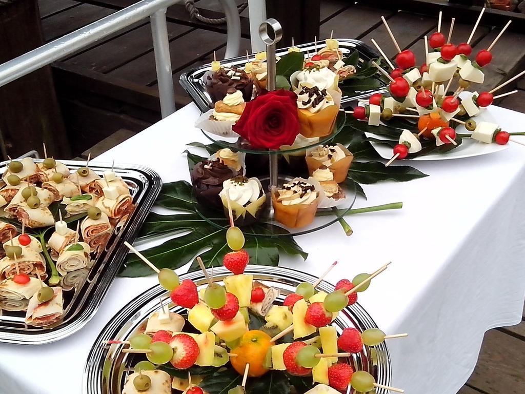 Pension Am Radweg & Ristorante Juani Wriezen Dış mekan fotoğraf